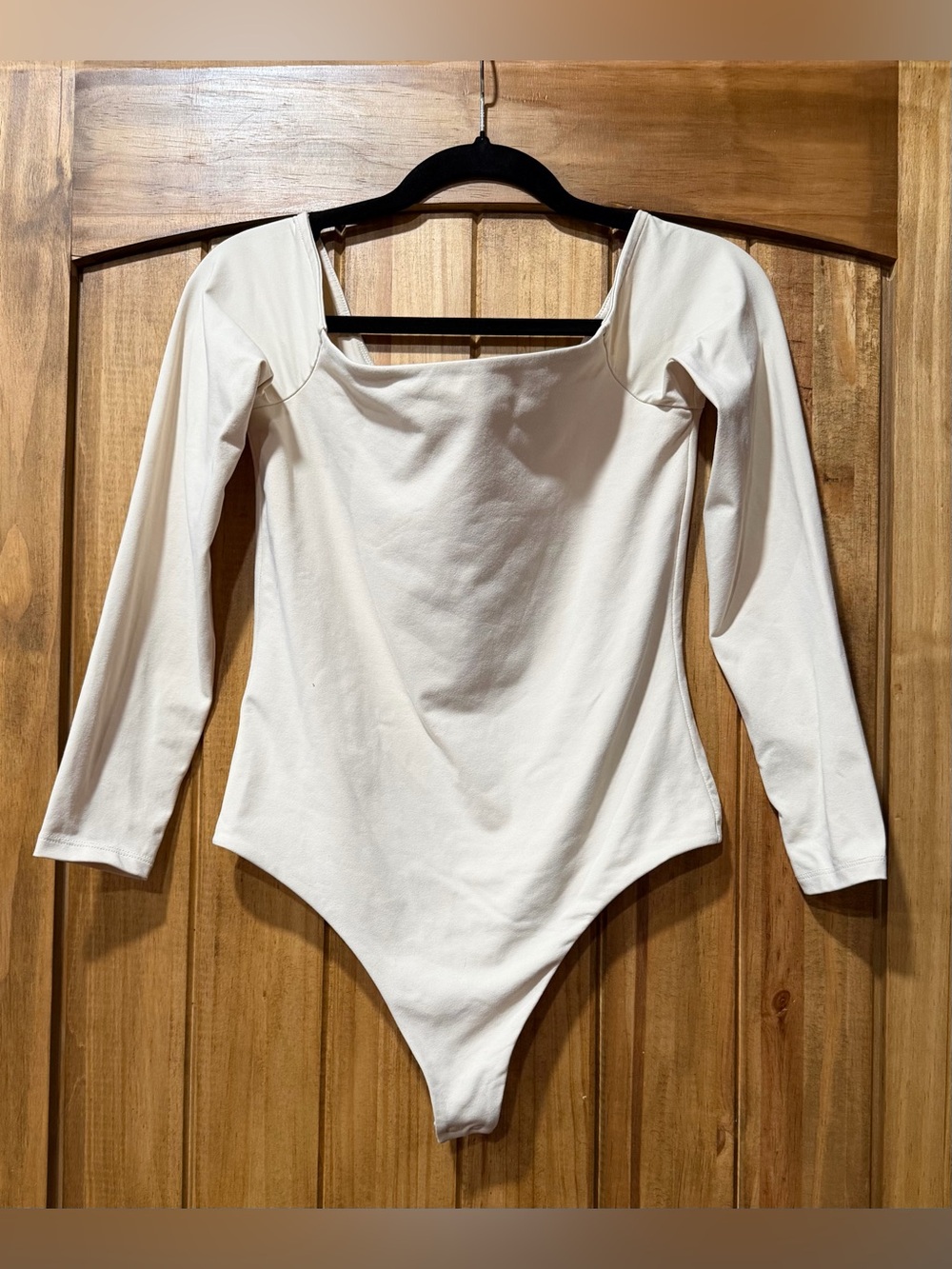 nuuds Cream Long-Sleeve Scoop-Neck Bodysuit